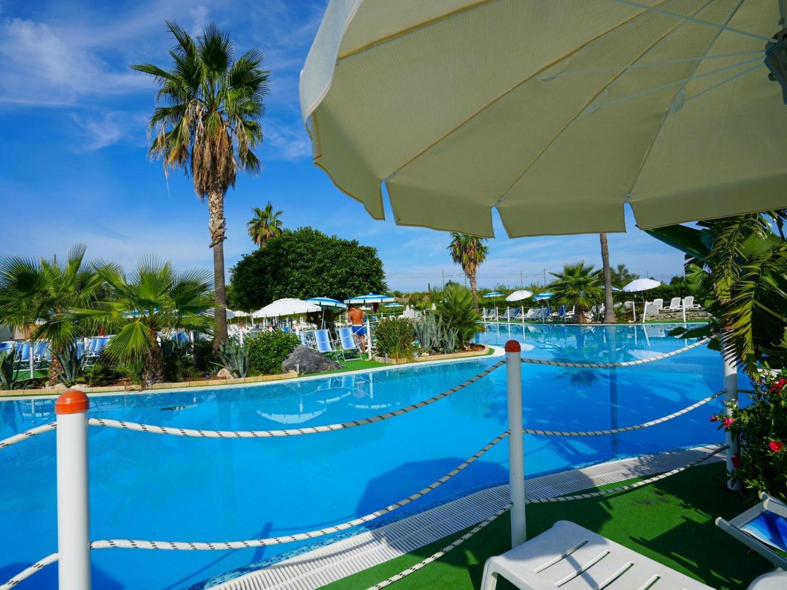 Villaggio Residence Bahja Paola Bagian luar foto