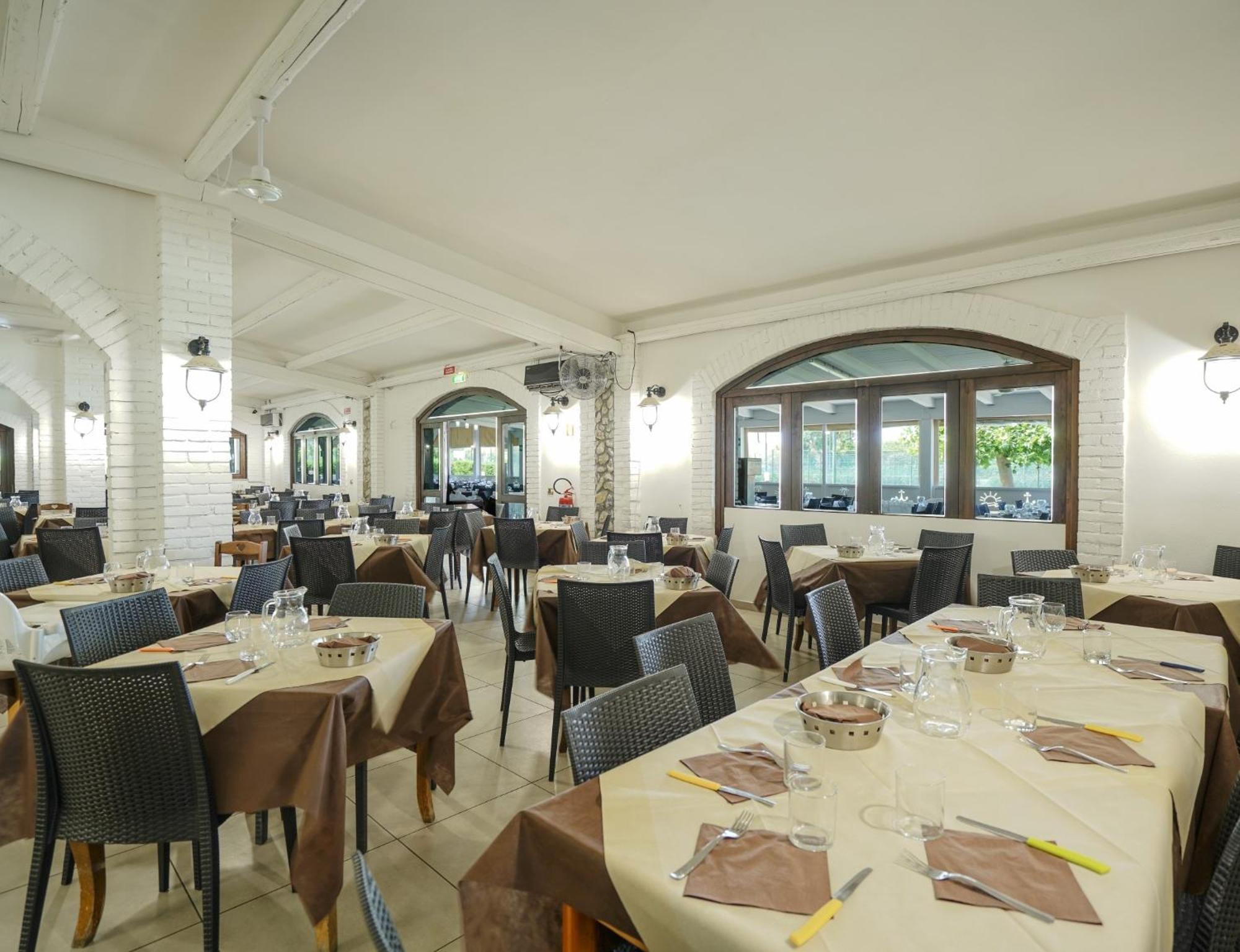 Villaggio Residence Bahja Paola Bagian luar foto